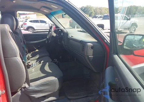 2001 Chevrolet Silverado 2500Hd from USA, damaged, VIN 1GCHK24U61E259151